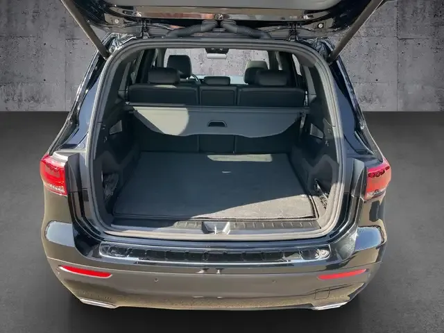 Mercedes-Benz GLB 220