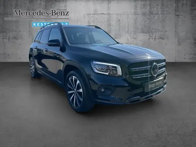 Mercedes-Benz GLB 220