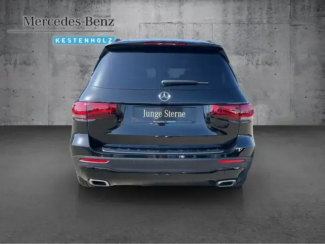 Mercedes-Benz GLB 220