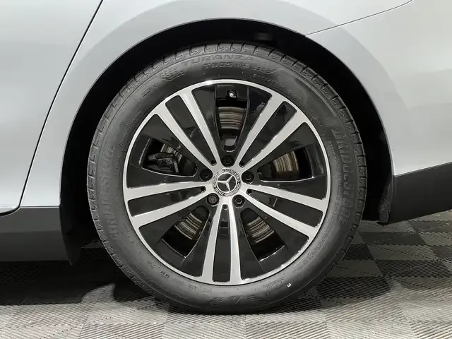 Mercedes-Benz EQE 300