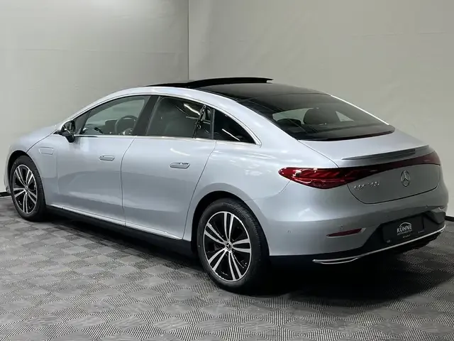 Mercedes-Benz EQE 300