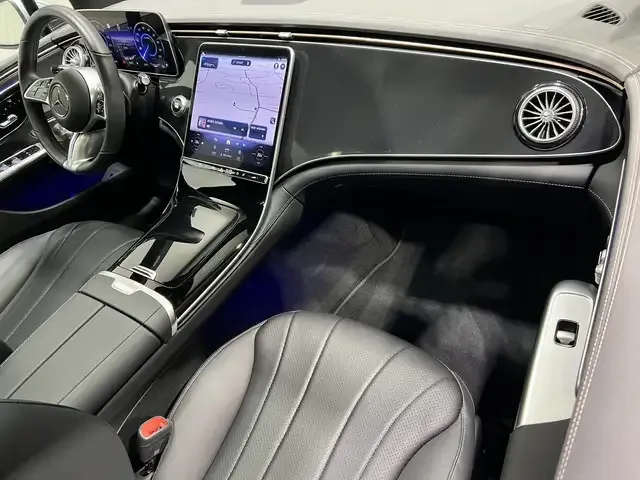 Mercedes-Benz EQE 300
