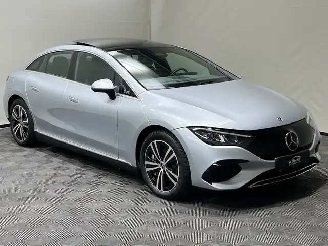 Mercedes-Benz EQE 300