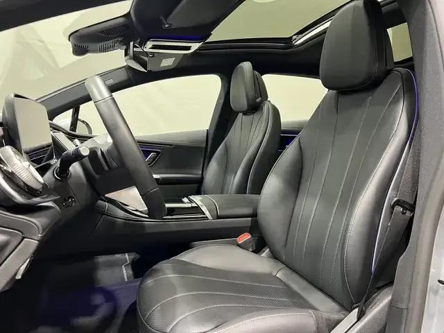 Mercedes-Benz EQE 300