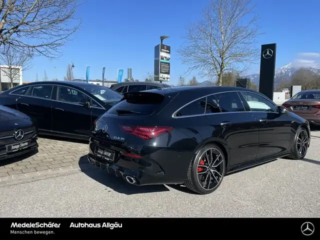 Mercedes-Benz CLA 35 AMG