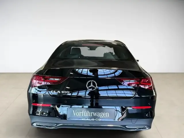 Mercedes-Benz CLA 180