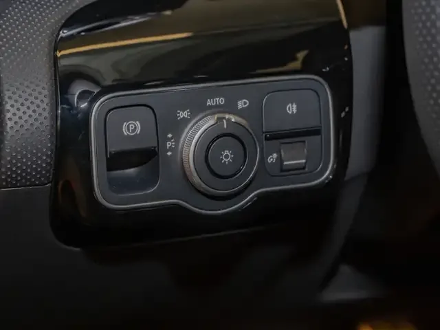 Mercedes-Benz CLA 220