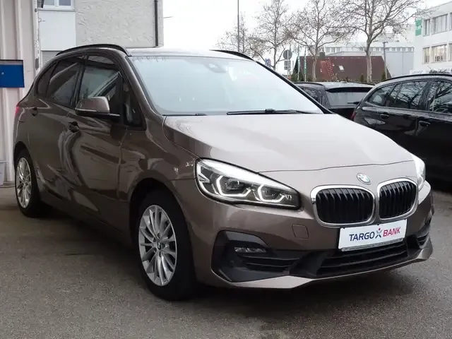 BMW 220