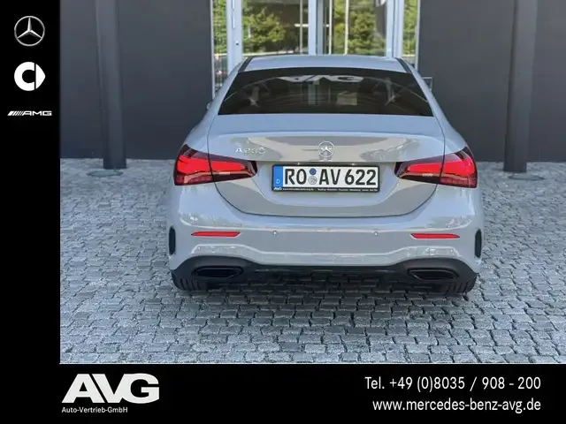Mercedes-Benz A 200