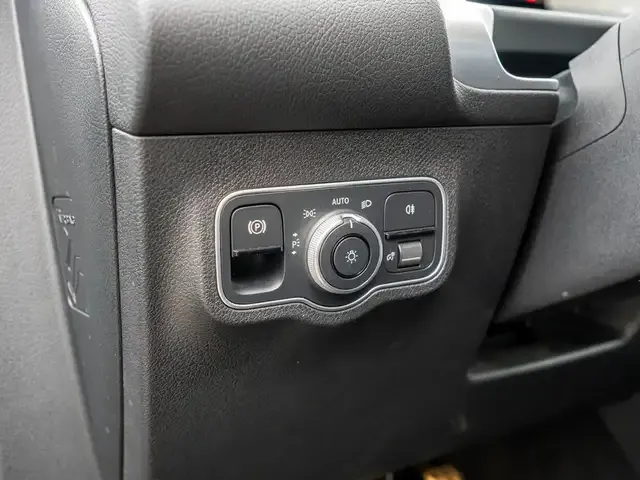 Mercedes-Benz EQB 300