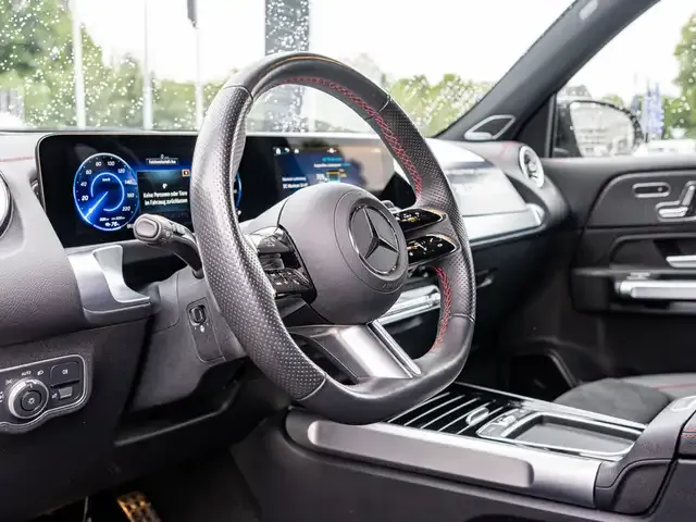 Mercedes-Benz EQB 300