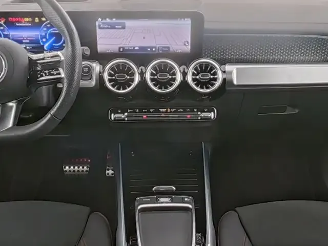 Mercedes-Benz EQB 300