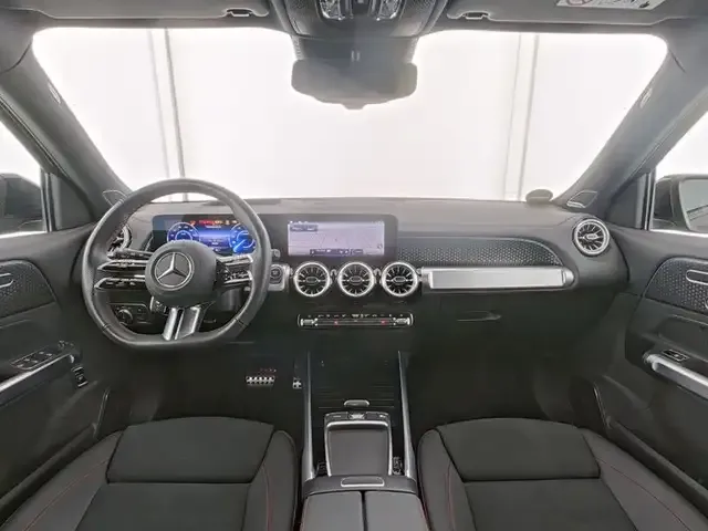 Mercedes-Benz EQB 300