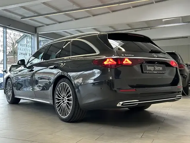 Mercedes-Benz E 300