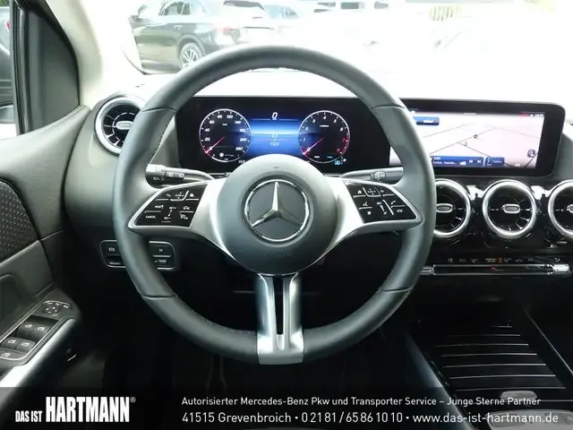 Mercedes-Benz B 180