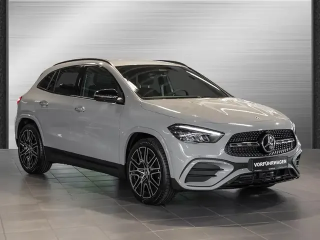 Mercedes-Benz GLA 200