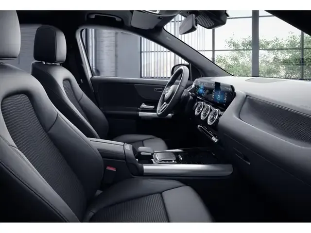 Mercedes-Benz GLA 220