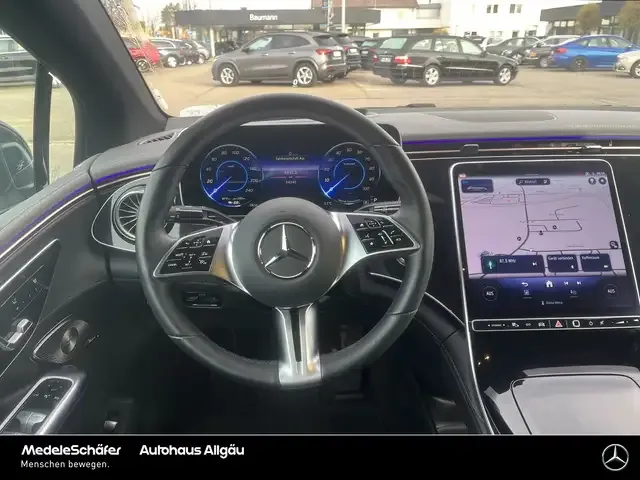 Mercedes-Benz EQE 300