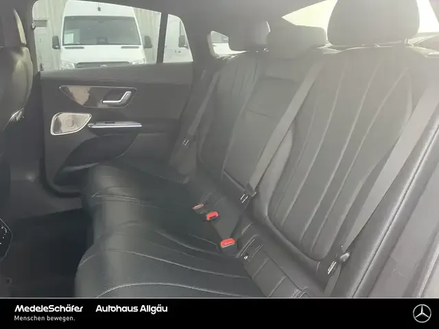 Mercedes-Benz EQE 300