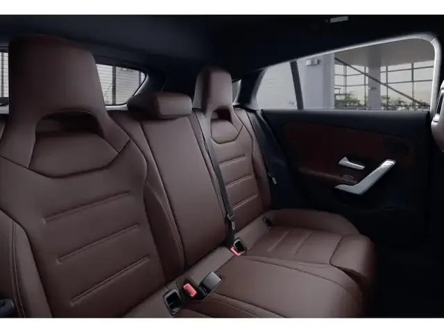 Mercedes-Benz CLA 220