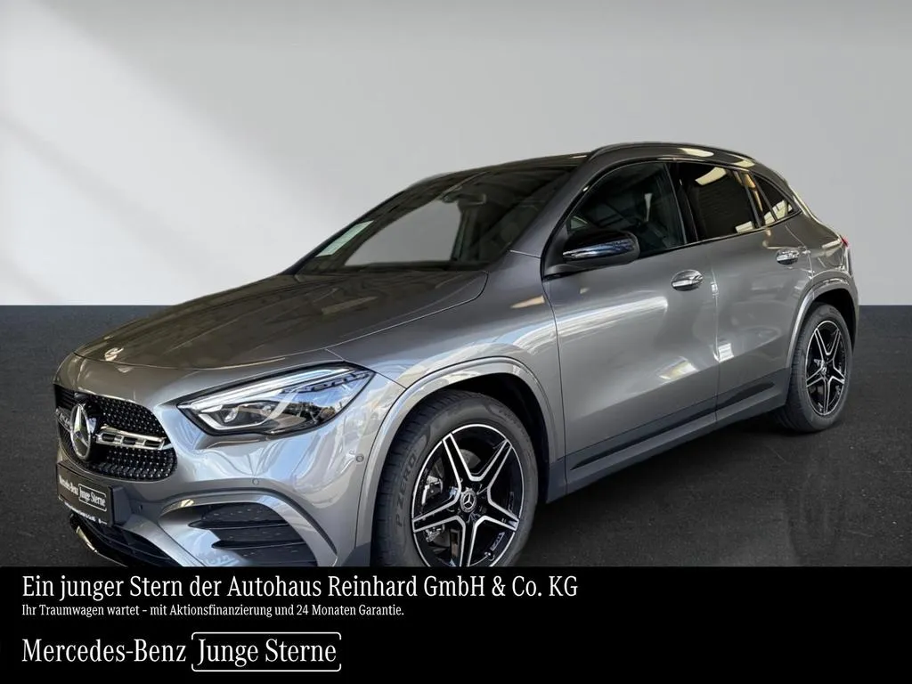 Mercedes-Benz GLA 200