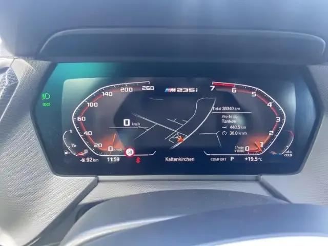 BMW 235