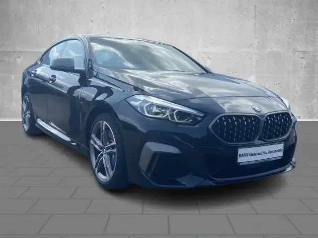 BMW 235