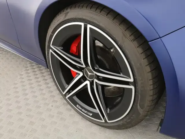 Mercedes-Benz E 63 AMG