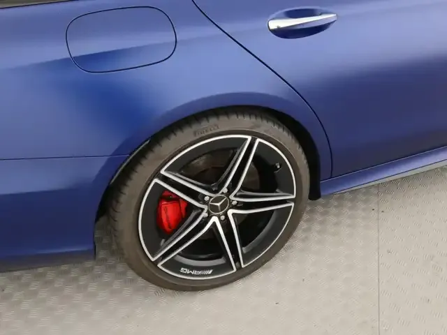 Mercedes-Benz E 63 AMG