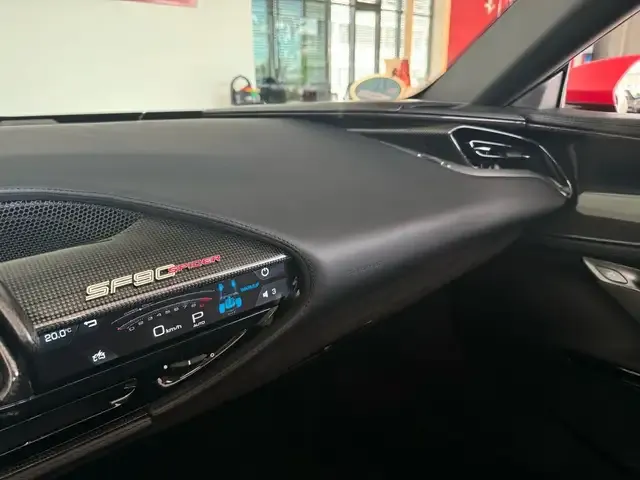 Ferrari SF90 Spider