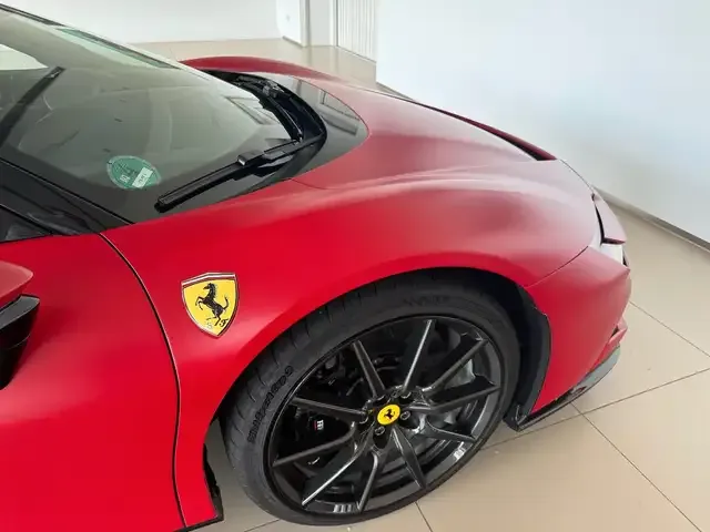 Ferrari SF90 Spider