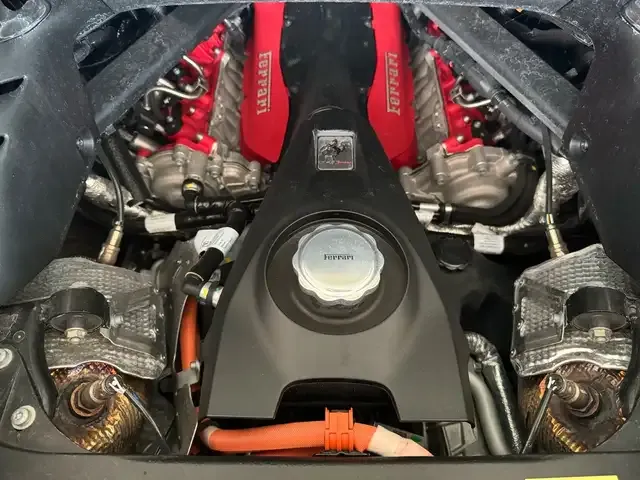 Ferrari SF90 Spider