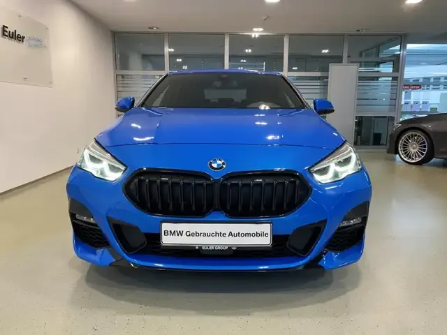 BMW 218