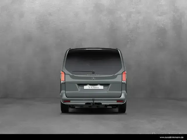 Mercedes-Benz V 220