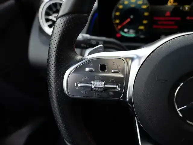 Mercedes-Benz EQB 350