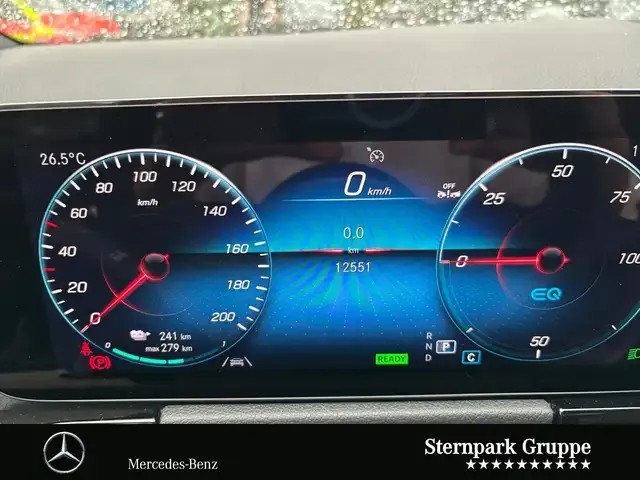 Mercedes-Benz EQA 300