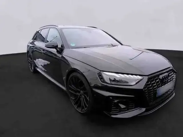 Audi RS4