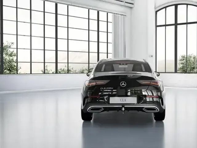 Mercedes-Benz CLA 200