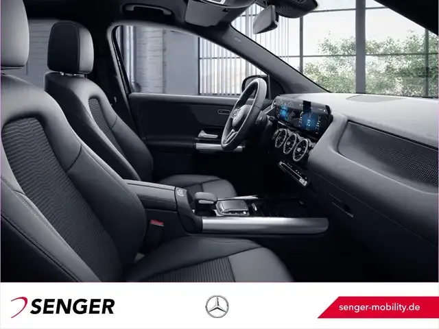 Mercedes-Benz GLA 220