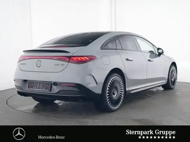 Mercedes-Benz EQE 43