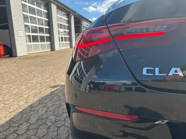 Mercedes-Benz CLA 220