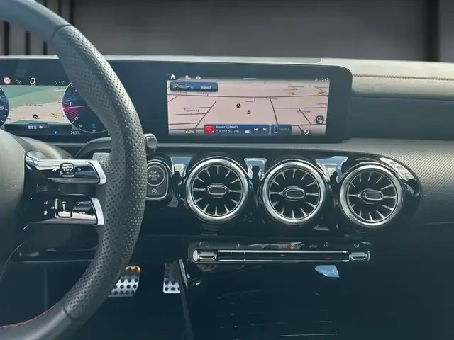 Mercedes-Benz CLA 220