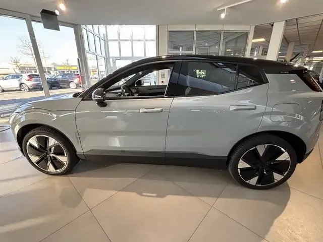 Volvo EX30