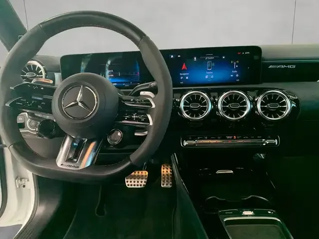 Mercedes-Benz A 45 AMG