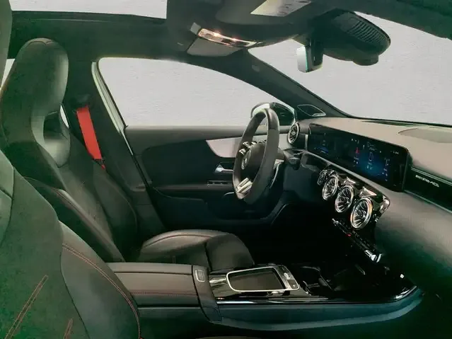 Mercedes-Benz A 45 AMG