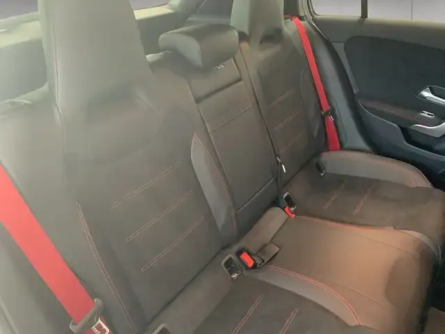 Mercedes-Benz A 45 AMG