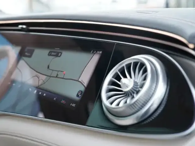 Mercedes-Benz EQS SUV