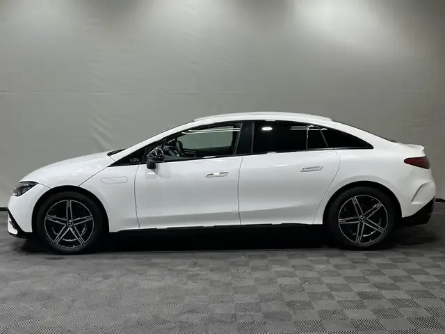 Mercedes-Benz EQE 300