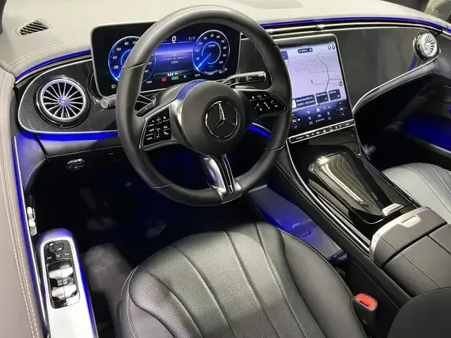 Mercedes-Benz EQE 300