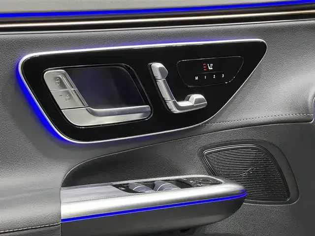 Mercedes-Benz EQE 300